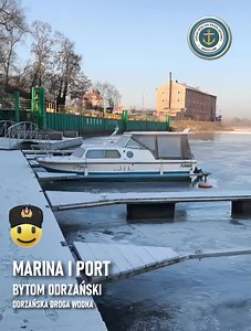👮⚓🛥Kontynuujemy objazd miejsc bezpiecznego postoju statków. Jesteśmy w Gmina Bytom Odrzański. Tutaj oprócz mariny i portu z którego korzysta także administracja drogi wodnej znajduje się nabrzeże dla dużych statków towarowych i pasażerskich. #Odra #Wrocław #Wisla #Krakow #KędzierzynKozle #rzeki #transport #żegluga #marynarze #transportekologiczny #turystyka #drogiwodne #żeglugaśródlądowa #GospodarkaMorska #Polska #GospodarkaWodna | Urząd Żeglugi Śródlądowej we Wrocławiu