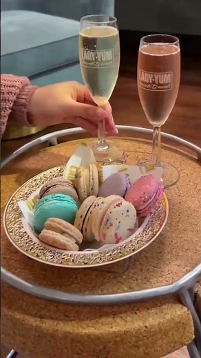 The Art of Macarons #ladyyum #baking #glutenfriendly