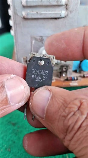 Installing the regulator transistor. #tutorial #repair #automobile #experiment #service #diy
