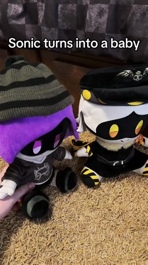 Uzi and N Babysit a Baby Sonic 🤣