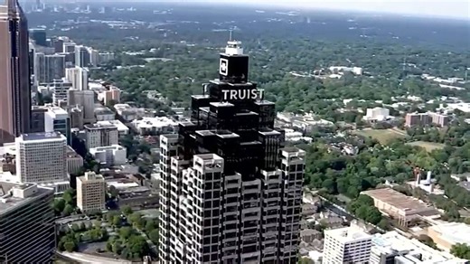 Crews respond to fire at Truist Plaza high-rise in downtown Atlanta
