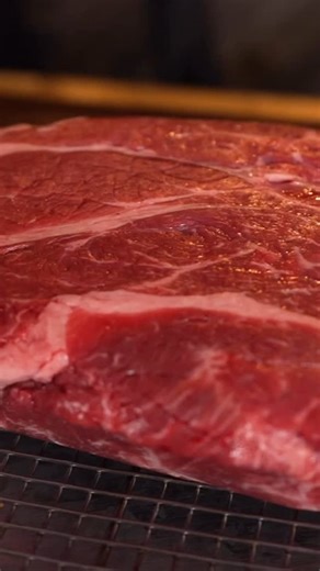 Chuck roast vs brisket 🔥 Chuck roast comes from the shoulder and cooks quicker. Brisket comes from the chest and needs time and consistency. Save this and use it on your next cook. 🙌 #KosmosQ #bbq #recipes #brisket | Kosmo's Q Competition BBQ Products