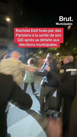 Rachida Dati huée par des Parisiens à la sortie de son QG.