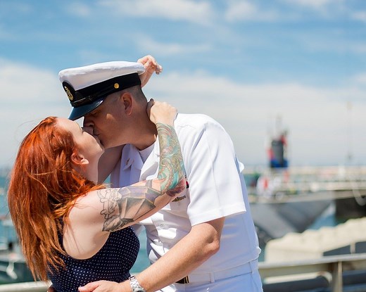 10 Reasons Military Men Make the Best Boyfriends - LifeHack