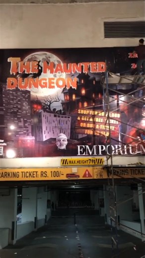 Printed Vinyl Sticker Paste on Glass ll Vinyl sticker pasting tricks #shorts #vinyl #ytshorts