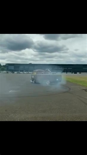 10K views · 128 reactions | Wow! Look at this VW Bus!  #vwbus #cars #automotive #carlovers #classiccar #oldcars #customcars | Rust is NOT a Crime | Facebook