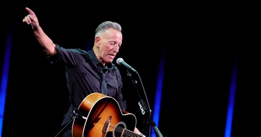 Bruce Springsteen Pauses Concert to Deliver Vulgar Anti-ICE Message