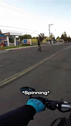 Biker meets a drunk guy😳