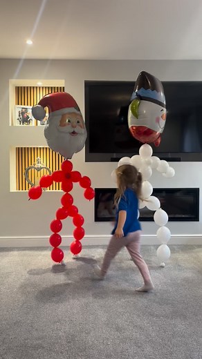 After how popular the halloween ones were, Ive gave the xmas ones a whirl! 6 available of each design. 🎅🏻⛄️ | Crazy Daisy Balloons