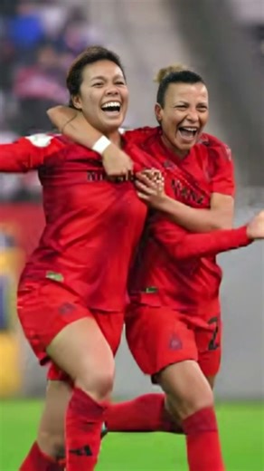 【海外の反応】「日本人が名門を救った！」谷川桃子の異次元ゴールにスタジアム騒然