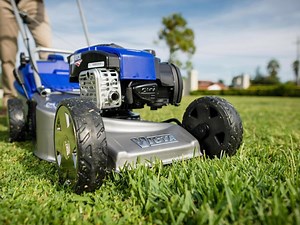 How To Mow Your Lawn Like A Pro - Bunnings Australia