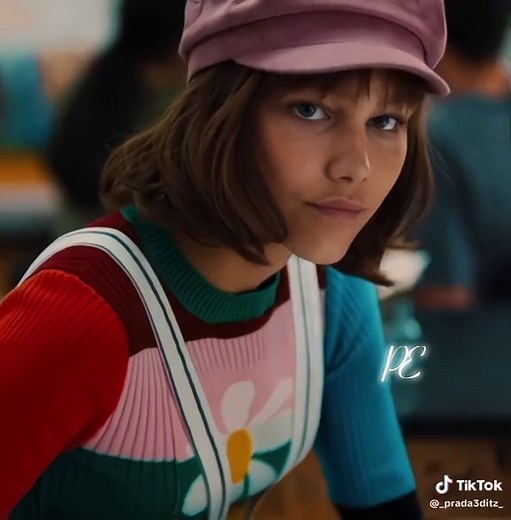 Grace VanderWaal Stargirl Disney Movie Review