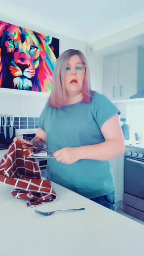 Decoding the Meaning of 'Ho': From Laughter to Misunderstandings