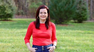 Every year plant trials are conducted across the nation to see who the top performers are for that region. We are excited to share with you the results from North Carolina State University's trial results for the best all-season annual performers. Join me as I share with you these award-winning plants for your garden! 🪴 Companies We Partner With 🪴 Proven Winners https://www.provenwinners.com/ Power Planter Garden Augers & Drills https://powerplanter.com/ref/13 Felco (Use GWC10 for 10% off your