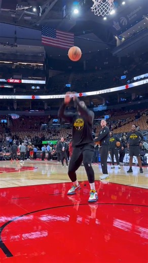 2M views · 39K reactions | LeBron still getting up there  | theScore | Facebook