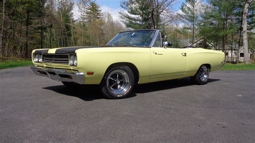Fresh-Looking First-Year Road Runner Convertible 383 Drives Like in the Summer of '69