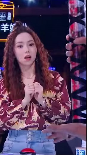 🎲 Impossibly-high dice stacking will give you anxiety | Asia's Got Talent