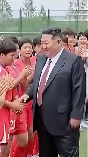 အမျိုးသမီးချန်ပီယံအသင်းသားတွေ ကင်မ်နဲ့တွေ့ - BBC News မြန်မာ