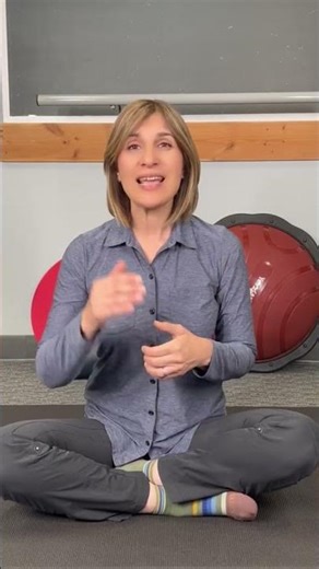 How high should my monitor be to avoid neck pain? 🖥️⁠