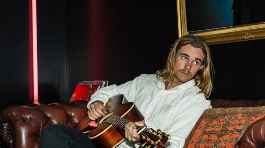 Austin MacKay is one-to-watch as he unleashes a new track from his upcoming EP - ABC Country