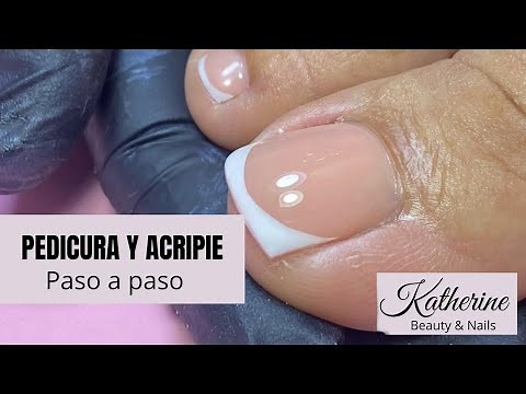 Step-by-Step Pedicure + Acripie