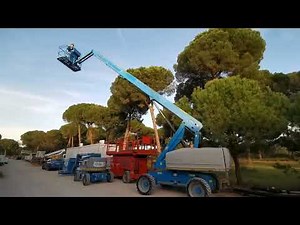 GENIE S-65 Articulated Boom Lift