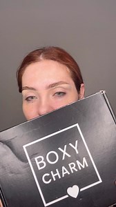 Boxy charm ✨ hermosas les comparto lo que me llegó este mes en la cajita de BoxyCharmqué s una suscripción mensual en mi Perfil está el enlace directo para que se suscriban ✨ @ciatelondon | Spice palette Una mezcla de metalizados y mates altamente pigmentados que funcionan a la perfección con colores neutros. mate para agregar una especia épica a cualquier look de maquillaje. MSRP: $ 39.00 | | NUEVO LANZAMIENTO @treslucebeauty | PALETA ILUMINADOR LUCETE Irradia tu luz al mundo y luce maravillosa