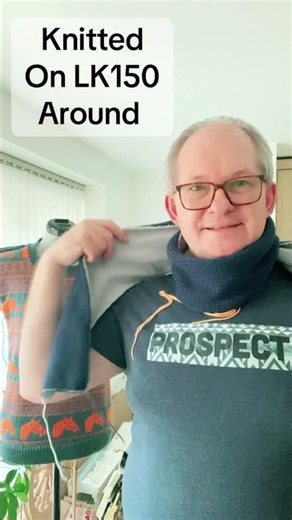 Two-sided scarf knitting machine hack #knitting #diy #fiberarts