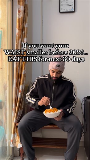 Free meal Plan ⬇️⬇️ Save It 🍳 Breakfast Options 1️⃣ Classic Protein Breakfast 3–5 eggs (2 whole egg whites to save calories) ¼–½ avocado 1 slice whole-wheat toast or oats 2️⃣ Yogurt Power Bowl 1 cup (250g) nonfat Greek yogurt 0.5–1 scoop vanilla whey protein 1 tsp honey Berries (blueberries/strawberries/banana slices) 🍗 Lunch Options 1️⃣ Classic Bodybuilder Meal 150–280g grilled chicken breast 1 cup cooked white rice Steamed or roasted veggies (broccoli, bell pepper, carrots) 2️⃣ Fish Salad Pl