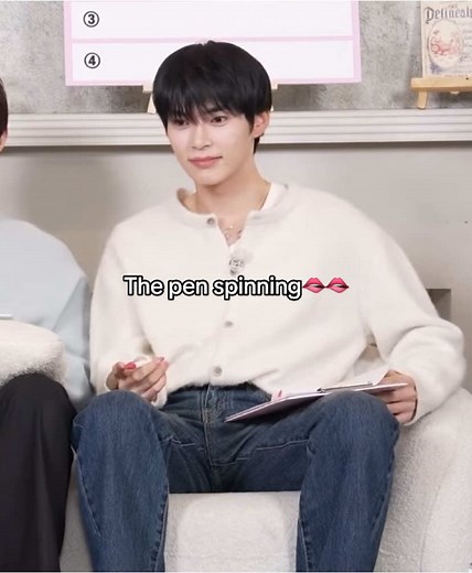 Discover the Magic of Pen Spinning Techniques