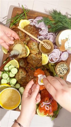 Crispy potato latkes board that's actually so easy to make #recipe #holidayeats #mustwatch #shorts