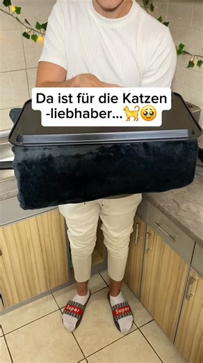 70K views · 192 reactions | Das beste Geschenk für Katzeliebhaber 凉 #hoodie #weihnachten #katze #pullover #geschenk | Vackpack DE | Facebook