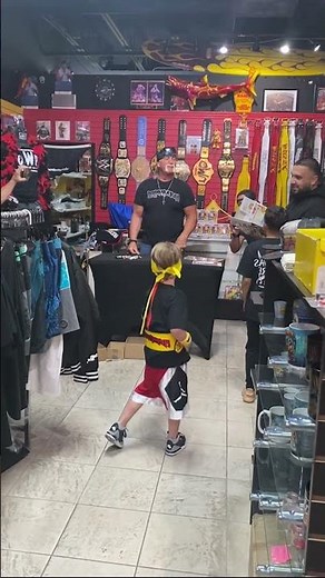 kid meets Hulk Hogan and has a lot to say to him! 😱 🎥 roknowswrestling