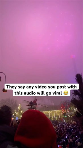 Fireworks 🎆🎇 in Tivoli Gardens 🎡🎠🎢, Copenhagen, Denmark 🇩🇰 🇩🇰