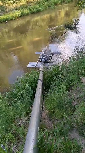 Short explanation of the Riverscreen we use for our irrigation permit out of the river. In a dry year where the river is low it is extra helpful getting clean water to the pump for hours on end! #riverscreen #irrigation #irrigationsystem | Peterson Farm Bros