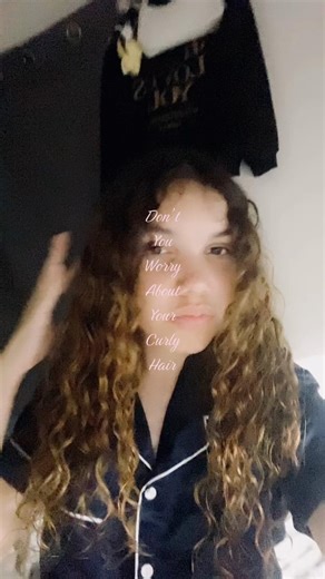 It’s so frizzy 🥹 #curly#curlyhair#fyp#fypシ゚