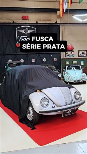 𝗧𝗥𝗢𝗖𝗔𝗥 𝗔𝗨𝗧𝗢𝗦 𝗔𝗡𝗧𝗜𝗚𝗢𝗦 on Instagram: "✨ Revelação de um clássico raro: Fusca Série Prata (1980) ✨ Esse não é apenas mais um Fusca. Esse é o Fusca Série Prata, uma edição especial lançada pela Volkswagen em 1980 para celebrar a história do carro mais popular do Brasil. Produzido em poucas unidades, o Série Prata marcou época ao trazer um nível de elegância 