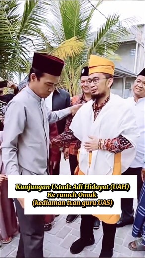 4M views · 262K reactions | Pertemuan UAS dan UAH di rumah Omak | Nuansa Hijrah | Facebook