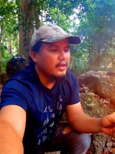 Ancient skill, modern necessity. Watch the magic of fire from nothing but wood and a piece of cordage! 🔥 Watch the full tutorial video on show to make a successful bow-drill friction fire on my YT. Link in the comments section below #Bushcraft #frictionfire #survivalfire #wildernesssurvival #survival @topfans | RP Outdoors & Bushcraft