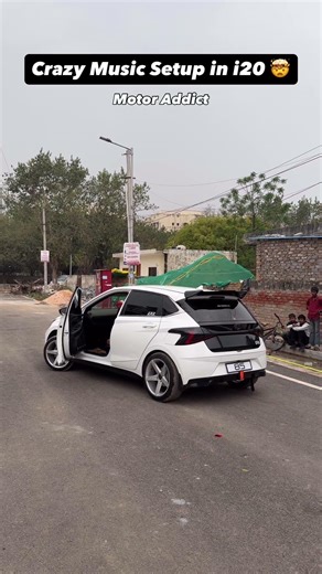 Crazy Music Setup in Hyundai i20 🤯 2000 RMS Bass Test 🔊 #carreviewindia