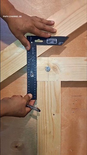 Birdsmouth joint for rafters carpentry tricks how to always get a perfect angle #protips #carpentry