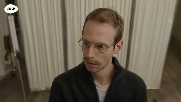 59K views · 766 reactions | Onderzoek toont aan dat traanvocht veel over je medische toestand kan vertellen. Die tranen analyseren is één ding, ze verzameld krijgen dan weer een ander. | De Ideale Wereld | Facebook