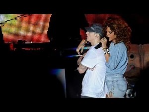 Eminem & Rihanna - Love the Way You Lie (V Festival 2011)