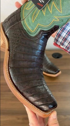#Hyer #Westernboots #cowboyboots #rodeo #westernwear #cowboyattire #boots #western