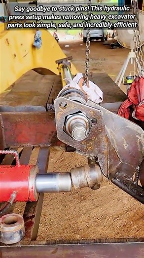 How To Safely Remove Stuck Pins Using Hydraulic Rams