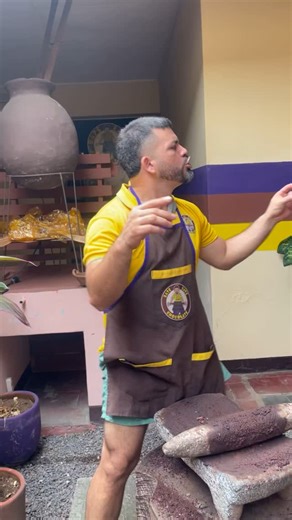 ¡Bate, bate… ¡chocolate!** Descubre la magia y el sabor del cacao en nuestro Tour de Chocolate en Nicaragua. Vive la experiencia de convertirte en chocolatero por un día: desde el grano hasta la barra, mientras aprendes, pruebas y disfrutas. Una actividad llena de historia, cultura y mucha diversión, perfecta para compartir en familia o con amigos. ¿Listo para endulzar tu viaje? Reserva tu espacio con One Day Tours Costa Rica y deja que el cacao despierte todos tus sentidos. #TourDeChocolate #Ni