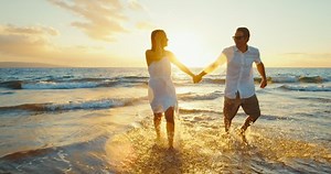 Happy Couple Love Playing On Beach Stock Footage Video (100% Royalty-free) 1068095333 | Shutterstock