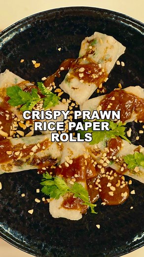Sachie Nomura | TV Chef | Food Lover on Instagram: "Crispy Prawn Rice Paper Rolls 🦐🥢 A crunchy twist on the classic! These golden prawn rice paper rolls are light, crispy, and seriously addictive. Served with a sweet and tangy hoisin sauce, they’re the perfect snack or appetiser to impress. Ingredients: Prawn filling 6 prawn cutlet, removed tails and chopped 40g green cabbage, shredded 10g fresh coriander, chopped 1 clove garlic, grated ¼ pc spring onion, chopped ¼ tsp salt 1/8 tsp white peppe