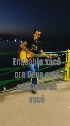 enquanto você ora Deus está cuidando de você #muisica o senhor é meu pastor nada me faltará #em