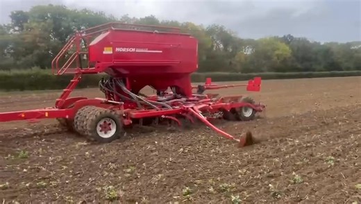 CLAAS ARION CMATIC CVT Transmission gives performance and efficiency with minimal driver input | CLAAS Eastern
